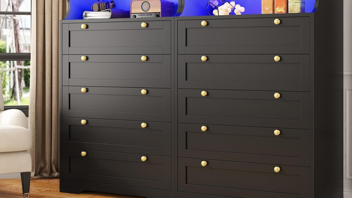Why the EnHomee Black Dresser with 5 Drawers Is a Top Seller Right Now