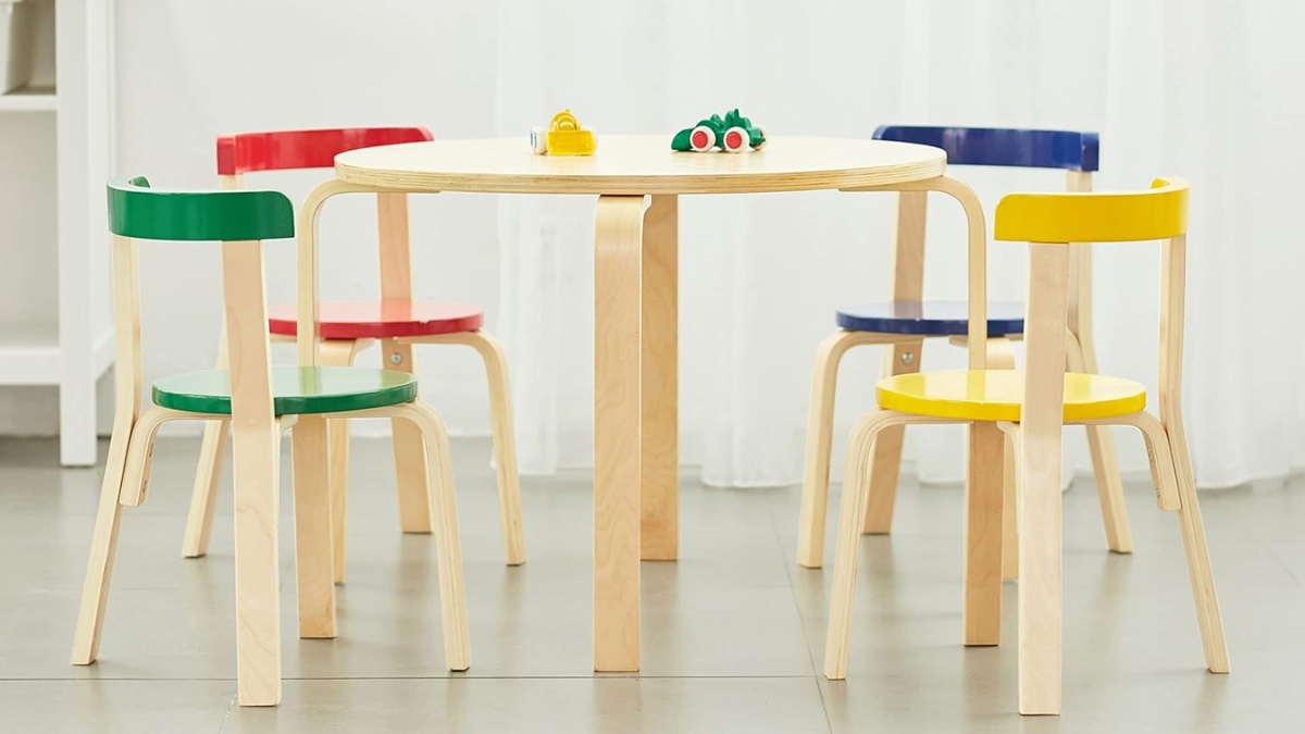 The ECR4Kids Table and Chair Set Keeps Playtime Organized and Comfortable