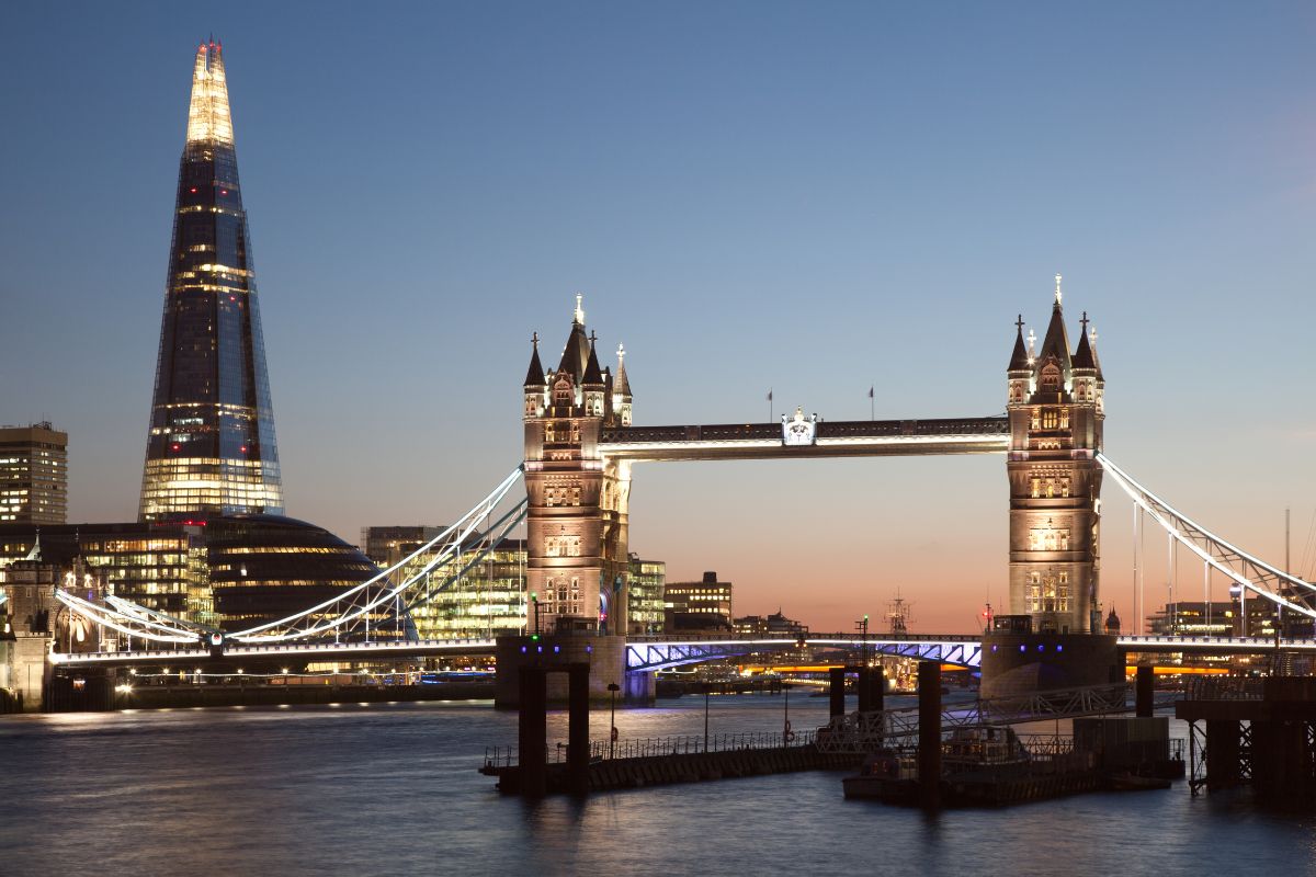 Discover London's Iconic Skyline: Expedia's Guide to The Tower Hotel