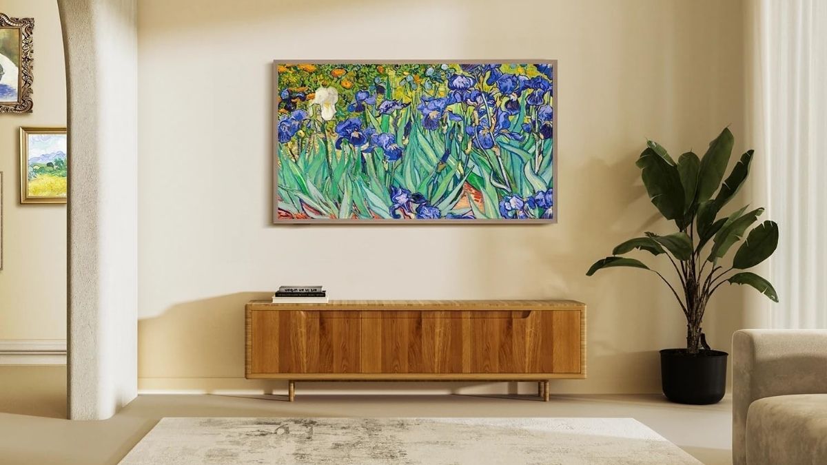 Hisense 55S7N CanvasTV: A Stylish 4K Display Built for Entertainment and Art