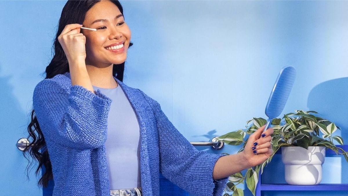 Q-tips Cotton Swabs: 100% Pure Cotton for Versatile Hygiene & Beauty Care